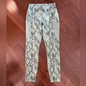 Fabletics | Powerhold Snakeskin Print  Leggings NWT